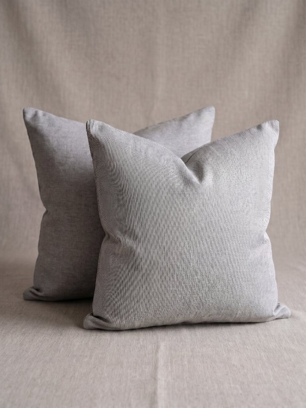 NWOT Set of 2 Heather Light Gray Faux Linen Textured Throw Pillow Covers 18"x18"